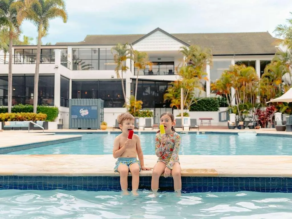 Mercure Gold Coast Resort 4*,