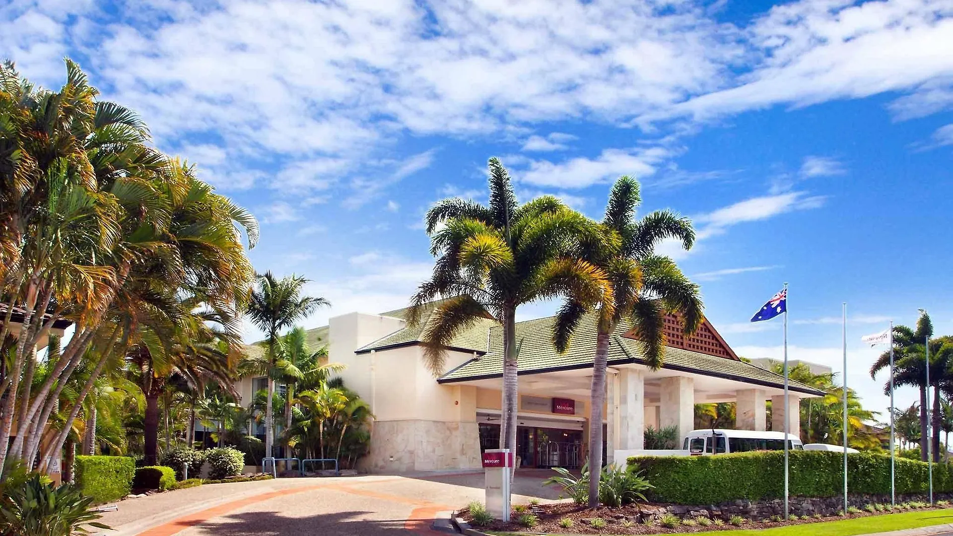 Mercure Gold Coast Resort 4*,